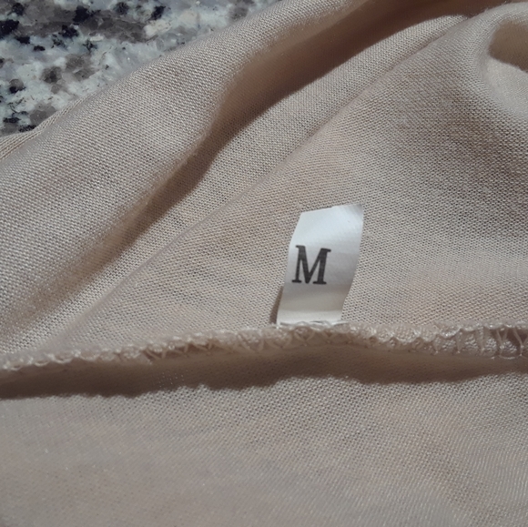 Lacey tan shawl - Picture 2 of 8